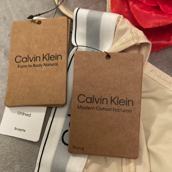 Calvin Klein Form to Body Naturals Unlined Bralette/Thong Set - Size 2X - Picture 9 of 12